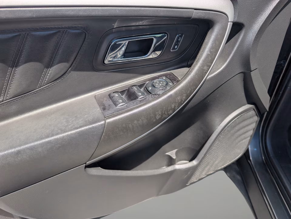 2018 Ford Taurus SEL - Photo 10