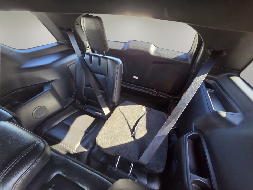 2016 Ford Explorer XLT - Photo 12
