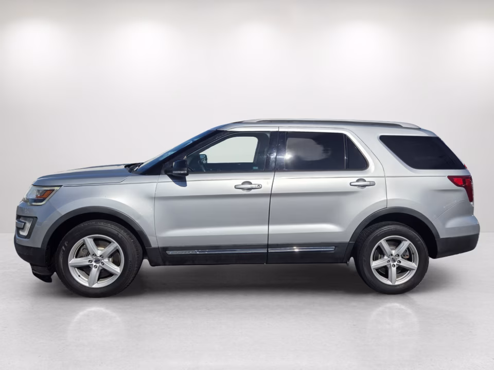2016 Ford Explorer XLT - Photo 8