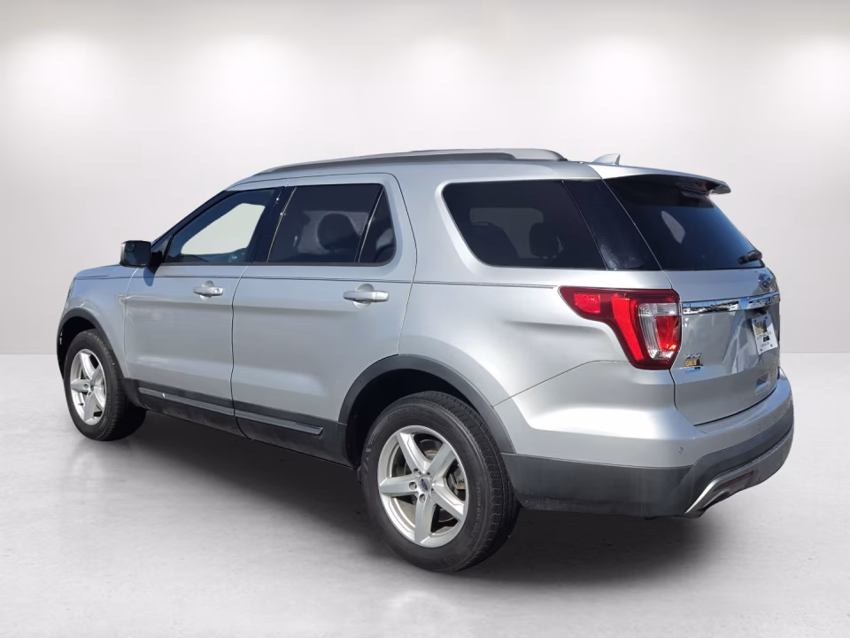 2016 Ford Explorer XLT - Photo 7