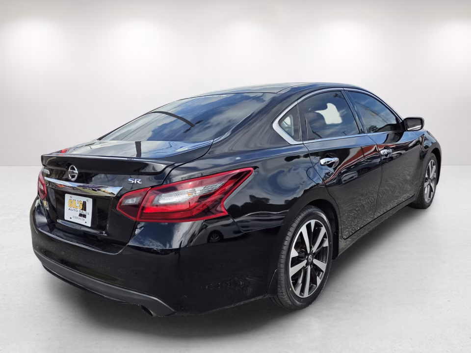 2017 Nissan Altima SR - Photo 6