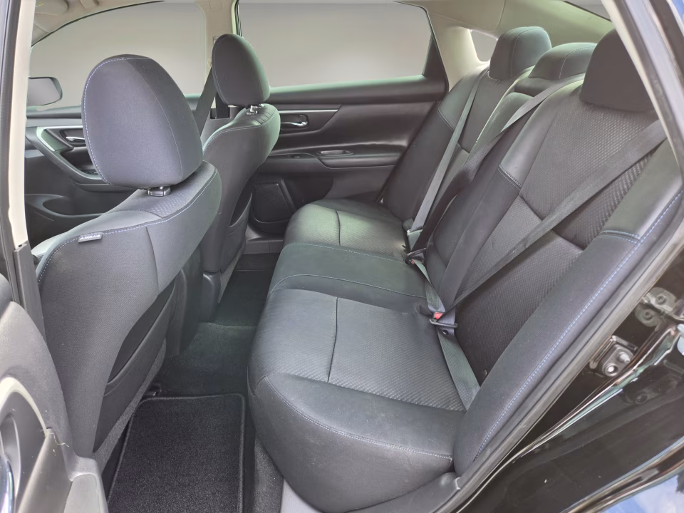2017 Nissan Altima SR - Photo 12