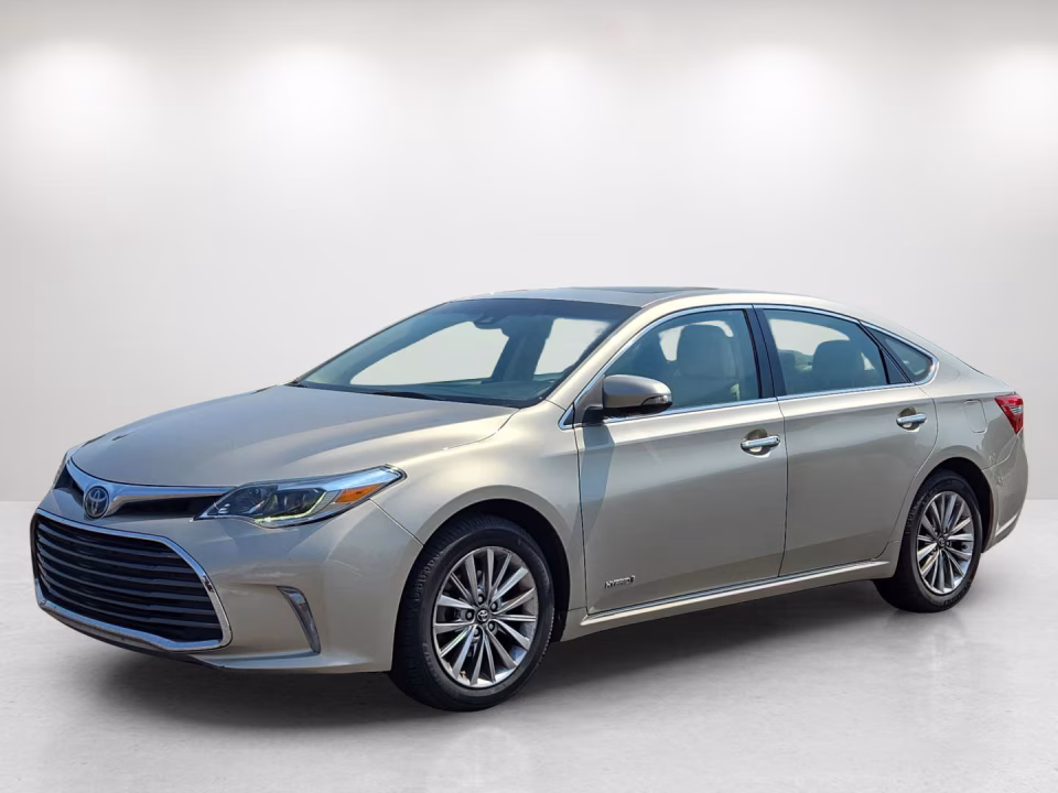 2016 Toyota Avalon Limited Hybrid's photo