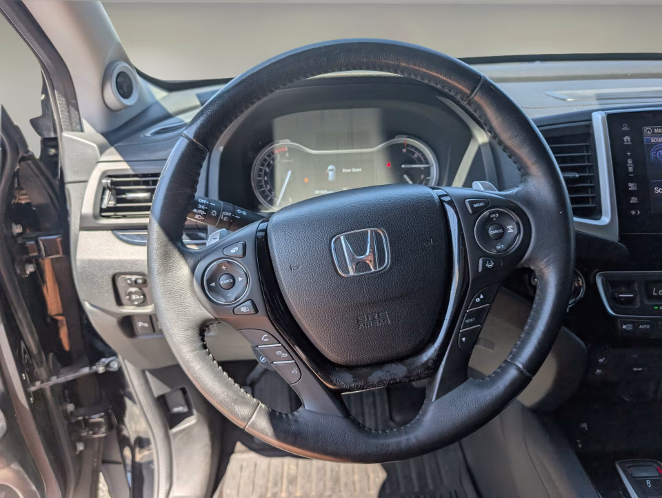 2017 Honda Pilot Elite - Photo 16