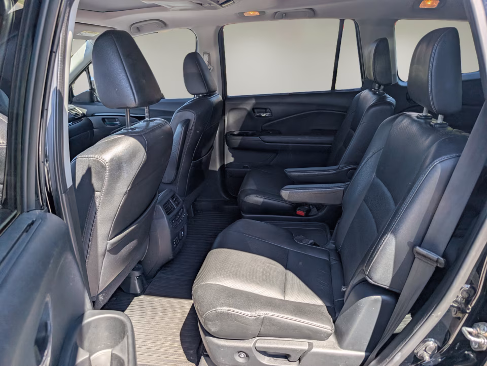 2017 Honda Pilot Elite - Photo 11