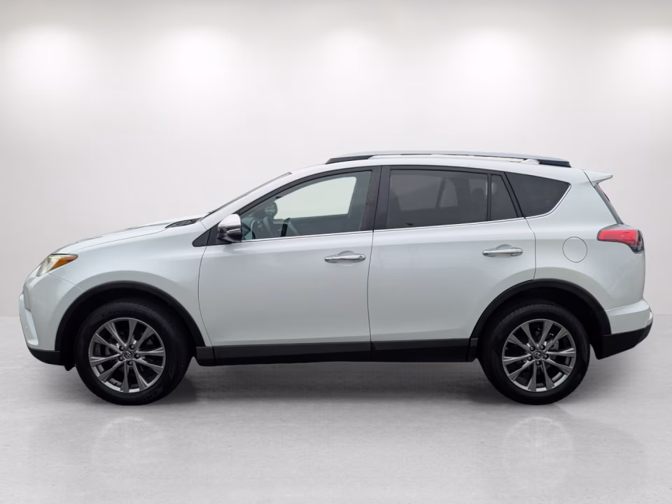 2017 Toyota RAV4 Limited - Photo 9