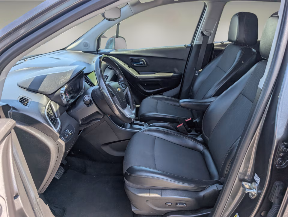 2017 Chevrolet Trax LT - Photo 11